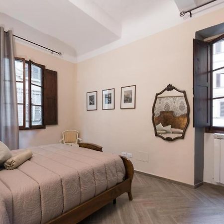The Hobbit Guelfa Apartment Firenze Bagian luar foto