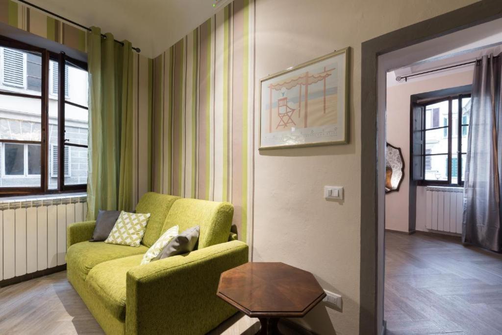 The Hobbit Guelfa Apartment Firenze Bagian luar foto