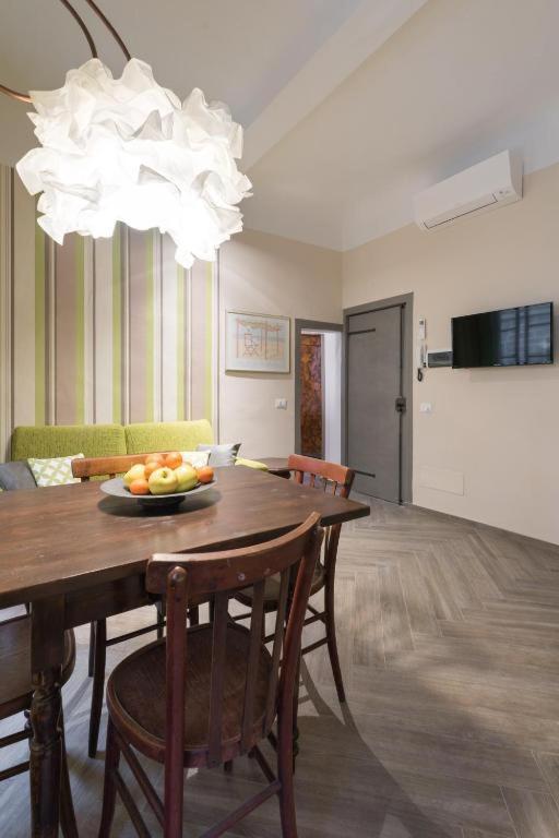 The Hobbit Guelfa Apartment Firenze Bagian luar foto